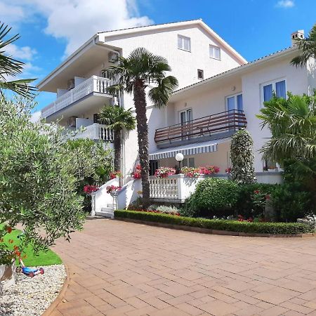 Guest House Katarina Malinska Dış mekan fotoğraf