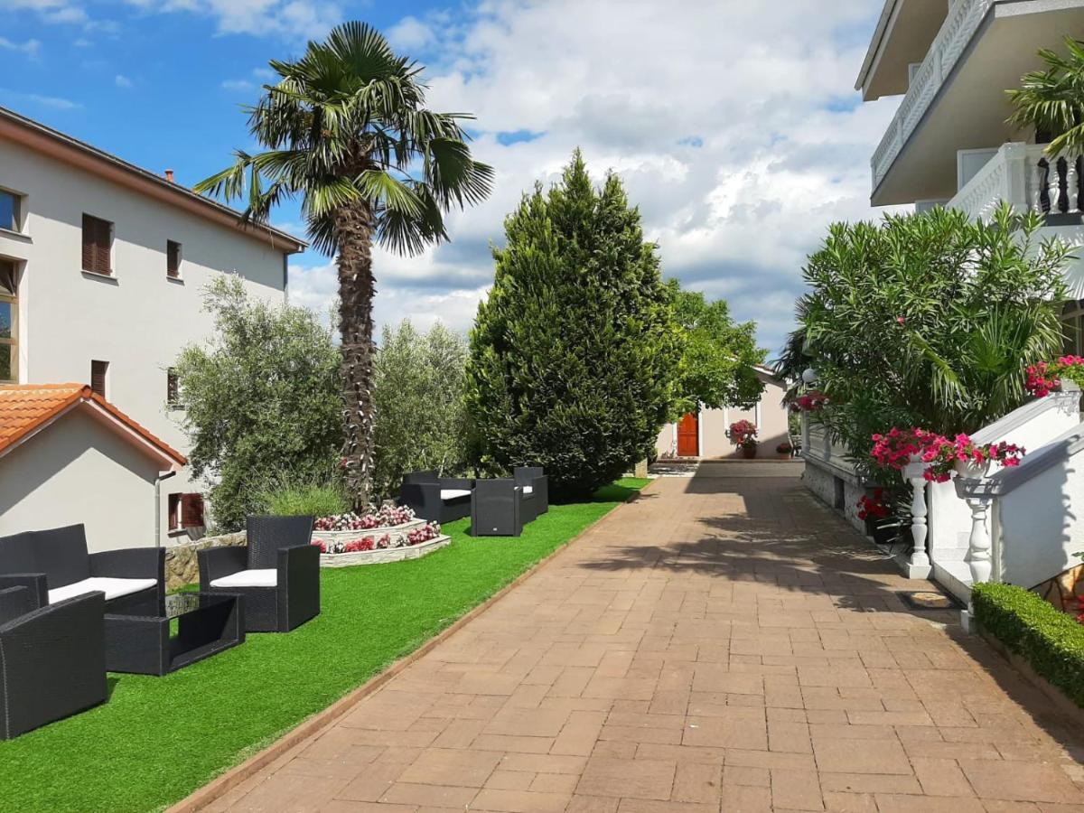 Guest House Katarina Malinska Dış mekan fotoğraf